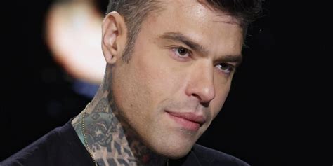 Fedez: “Sono ufficialmente il nuovo Ceo di Versace, grazie 